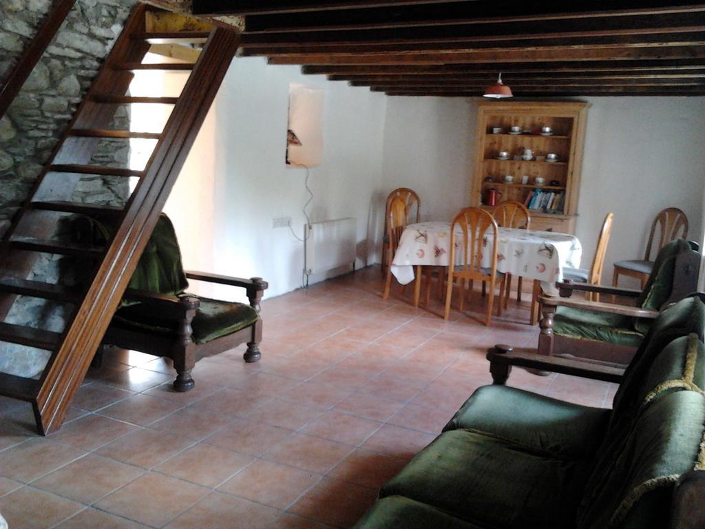 Westland Traditional Cottage Dated 1700'S Ardea Chambre photo