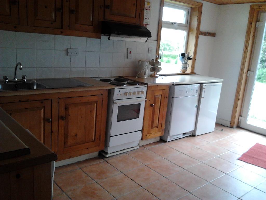 Westland Traditional Cottage Dated 1700'S Ardea Chambre photo