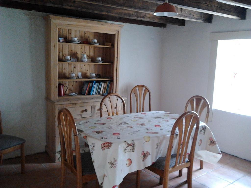 Westland Traditional Cottage Dated 1700'S Ardea Chambre photo